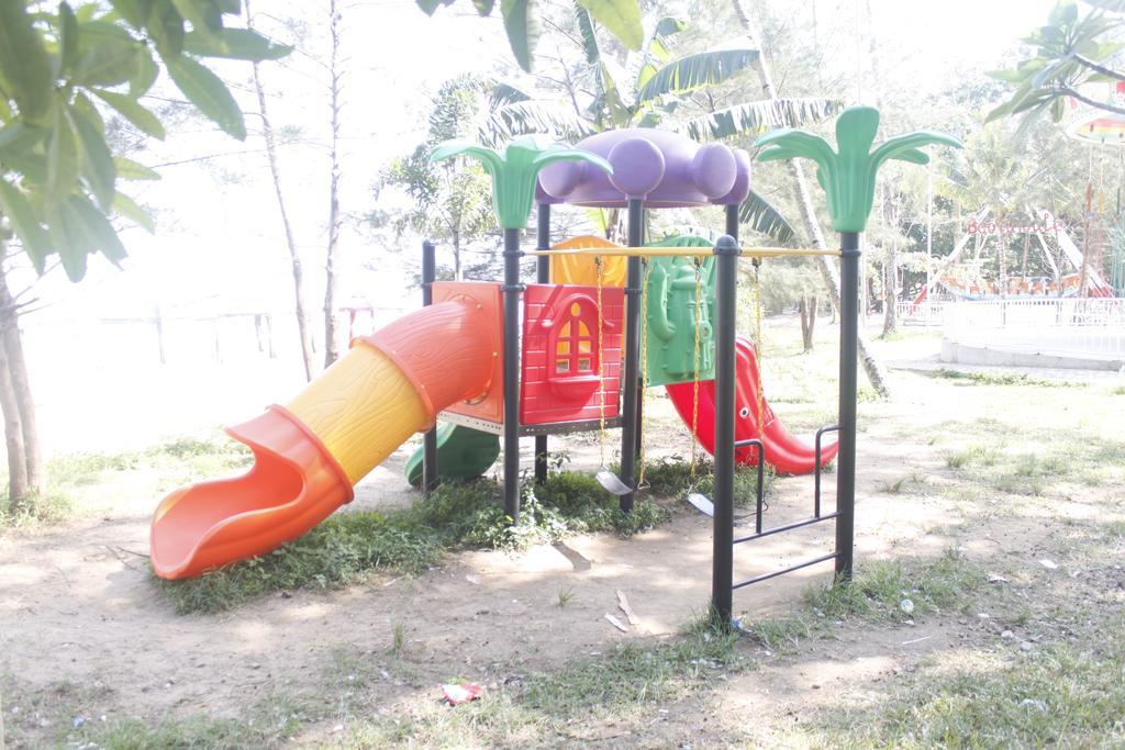 Mimiland Batu Payung Hotel Singkawang Exterior photo